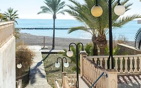 Bonito apartamento en la playa